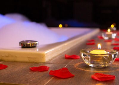 Banheira de hidromassagem com decoração especial